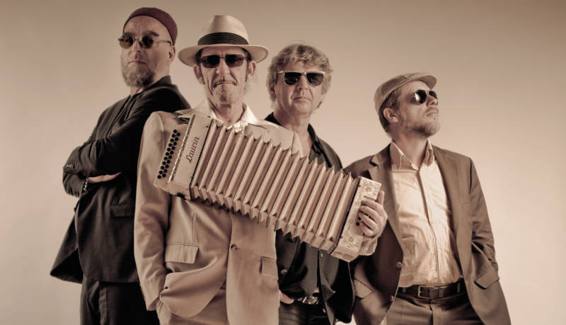 Musiker der Gruppe Les Primitifs